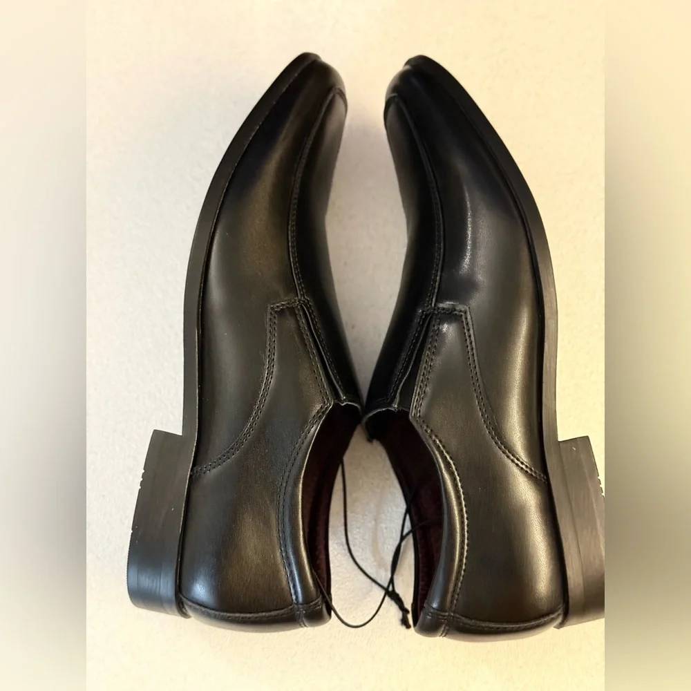 Perry Ellis Black Leather Slip-On Loafers